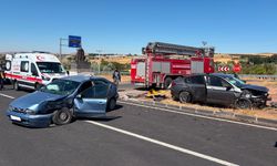 Hacıbektaş çevre yolunda iki otomobil çarpıştı: 2 yaralı