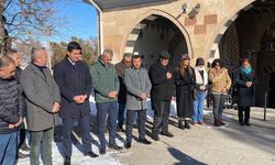 Hacı Bektaş Veli Dergahı önünde Hızır Lokması dağıtıldı