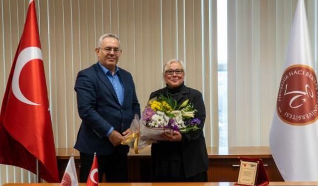 Güzel Sanatlar Fakültesi’nde Prof. Dr. Mutluhan AKIN Dekanlık Görevini Devraldı