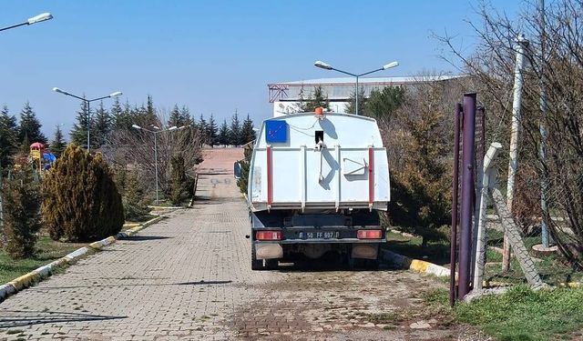 Hacıbektaş’ta Bayram Öncesi Mezarlıklarda Temizlik
