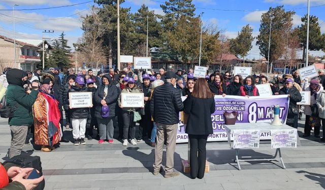Hacıbektaş’ta 8 Mart Yürüyüşü ve Panel Düzenlendi