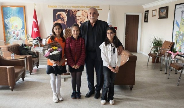 Hacıbektaş’ta Geleceğin Başkanları Makam Koltuğunda!