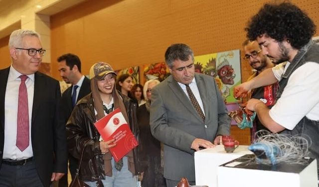 NEVÜ Hacıbektaş MYO ve GSF Öğrencilerinin Sergileri Kapılarını Açtı