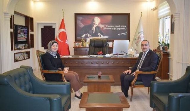 Nevşehir Aile ve Sosyal Hizmetler İl Müdürü Cüneyd Özdemir’den Hacıbektaş Kaymakamı Özlem Doğan’a Ziyaret