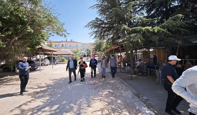 Karayalçın Parkı Yenileniyor