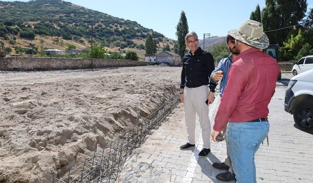 Hacıbektaş Kızılağıl’a Halı Saha Yapılıyor