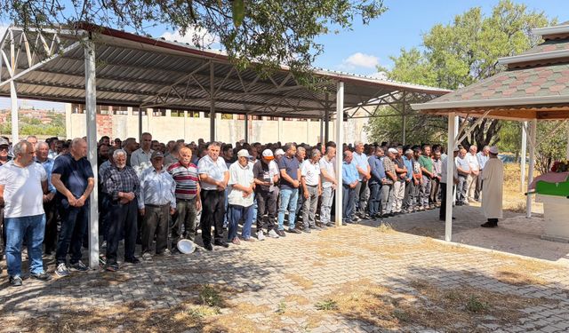 Tuncay Turgut Son Yolculuğuna Uğurlandı