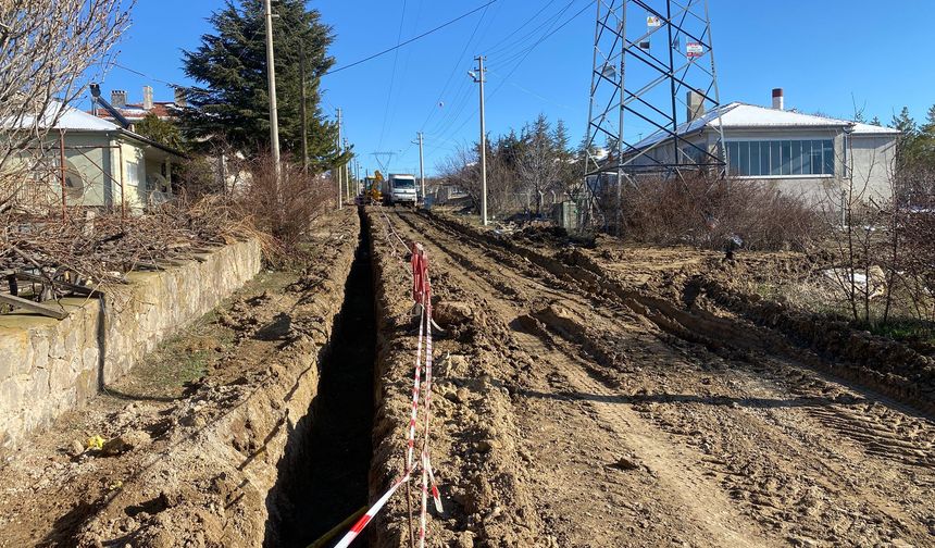 Hacıbektaş’ta Elektrik Hatları Yer Altına Alınıyor