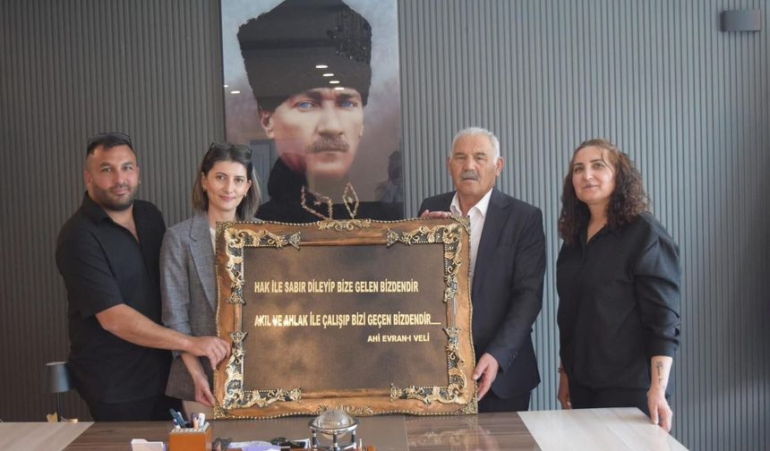 Başkan Taşdemir’den NEVESOB Başkanı Pınarbaşı’na Hayırlı Olsun Ziyareti