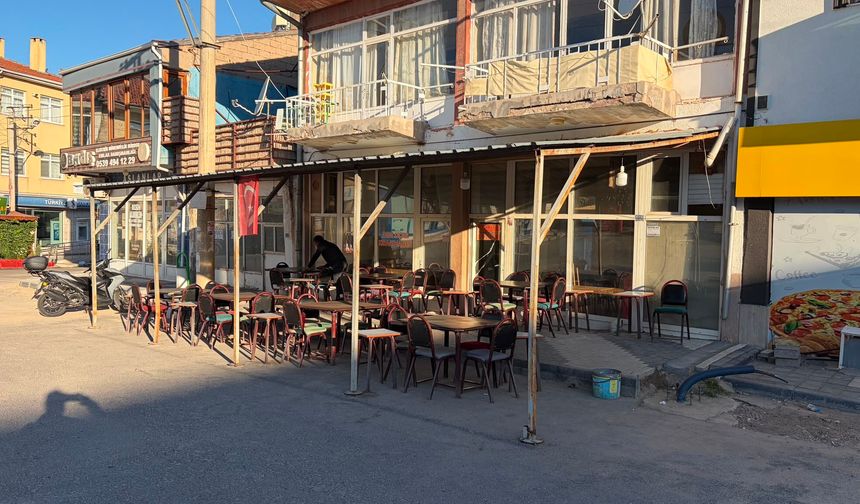 Dem Uçar Kıraathanesi