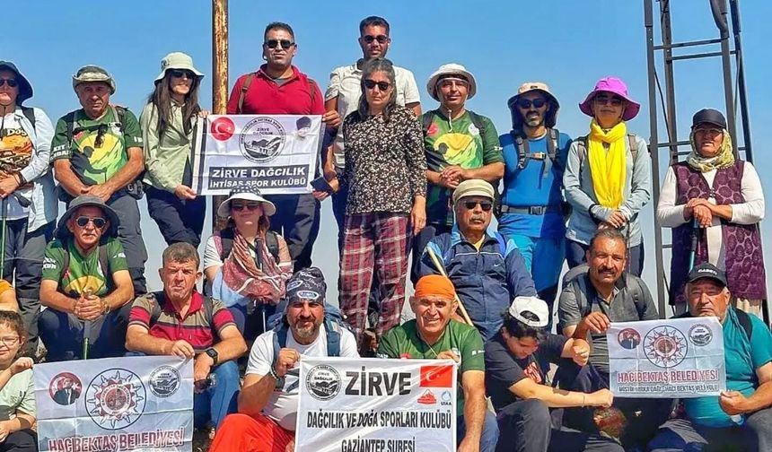 Mistik Hırka Dağı Yürüyüşü 11. Kez Gerçekleştirildi