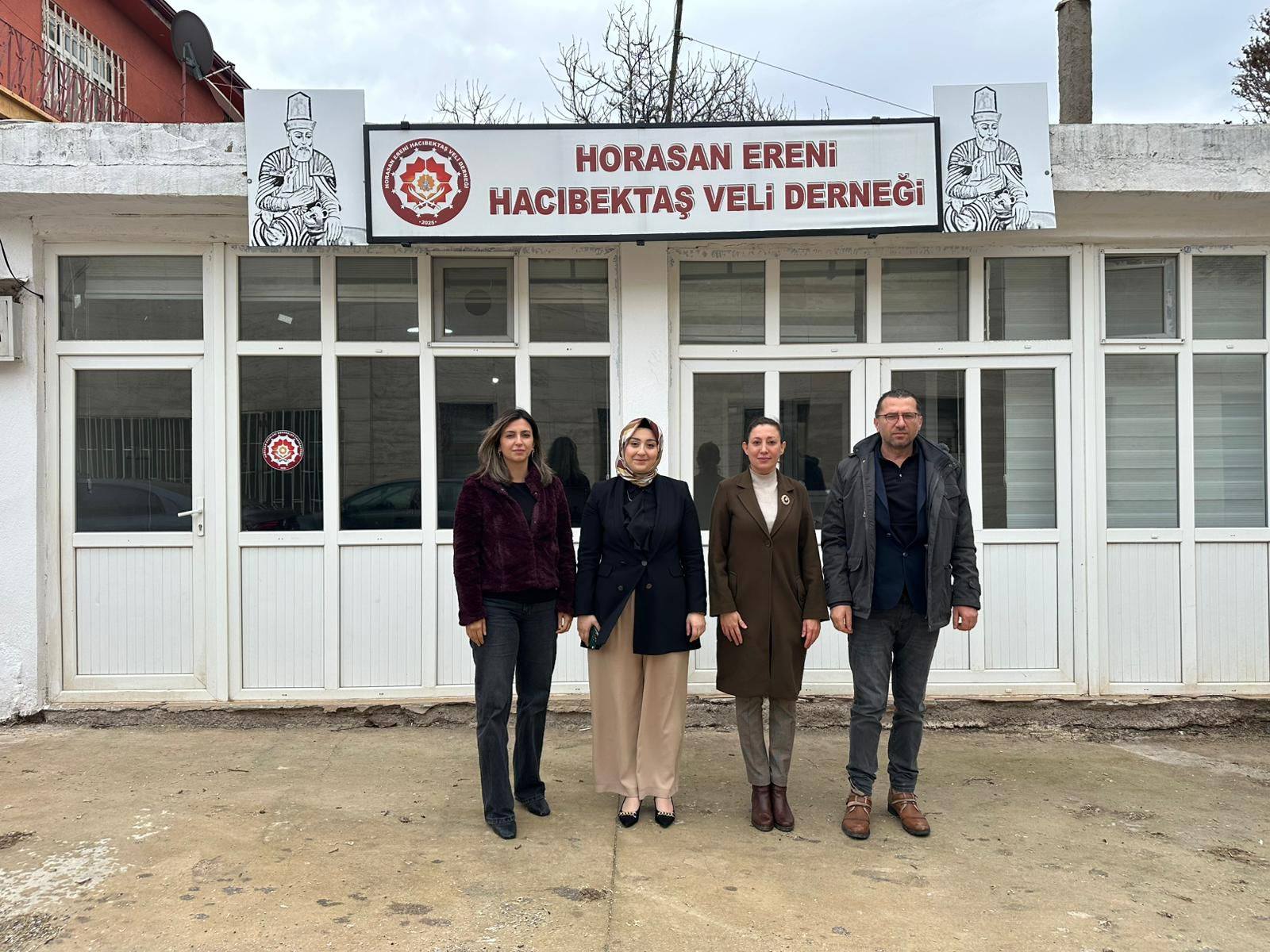 633866125 122128868001007294 9049461351573647530 N