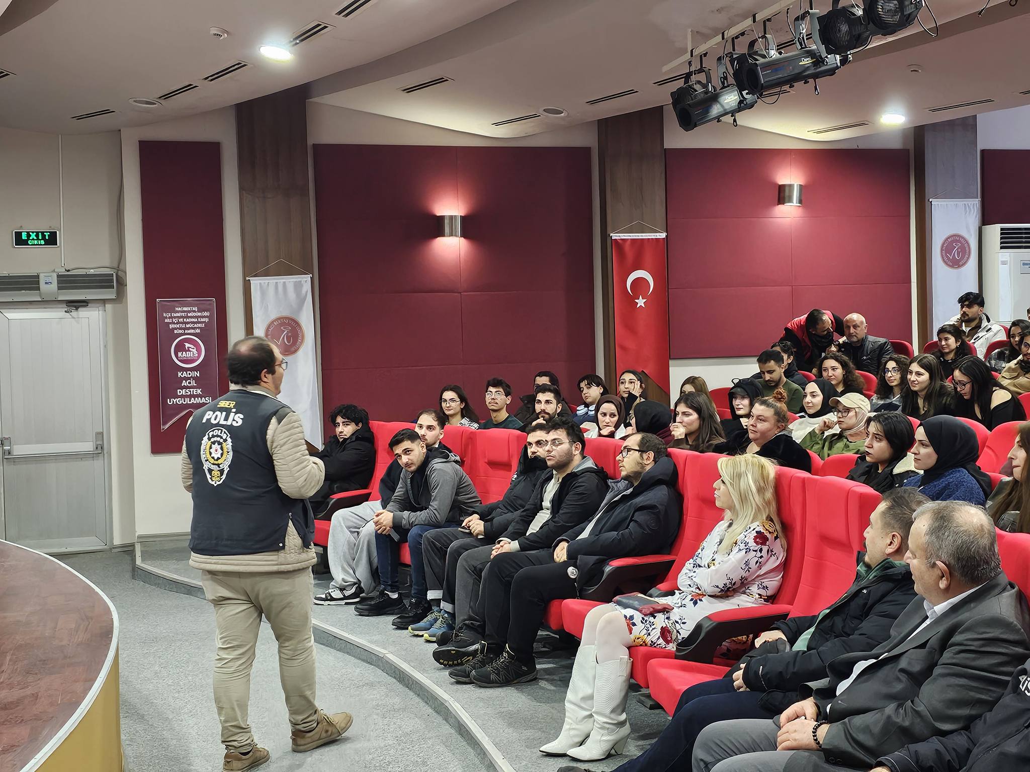 637253578 122129446983007294 1112800841908737842 N