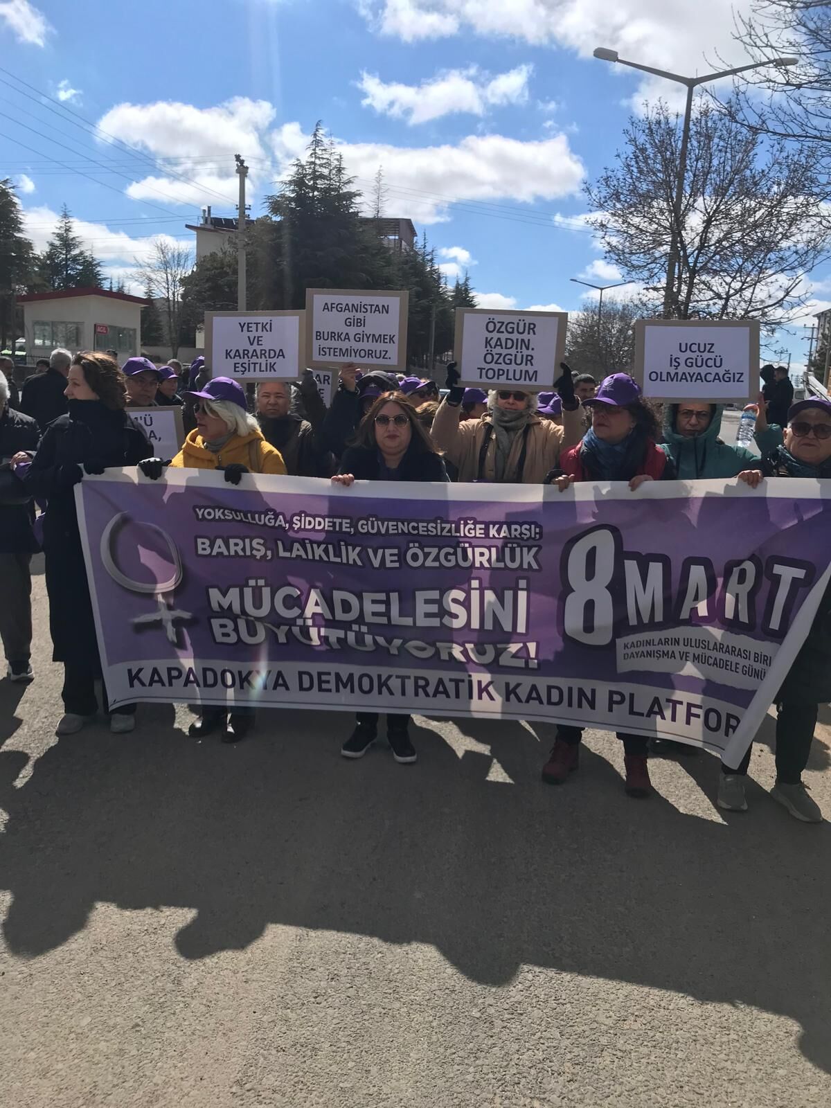 1445716C 0E00 4Edf 9Cac 3B712E65779F