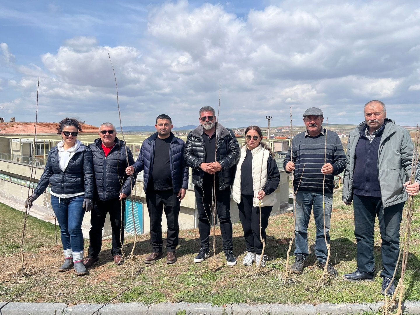 669884611 17874485649592211 3841694606004671132 N