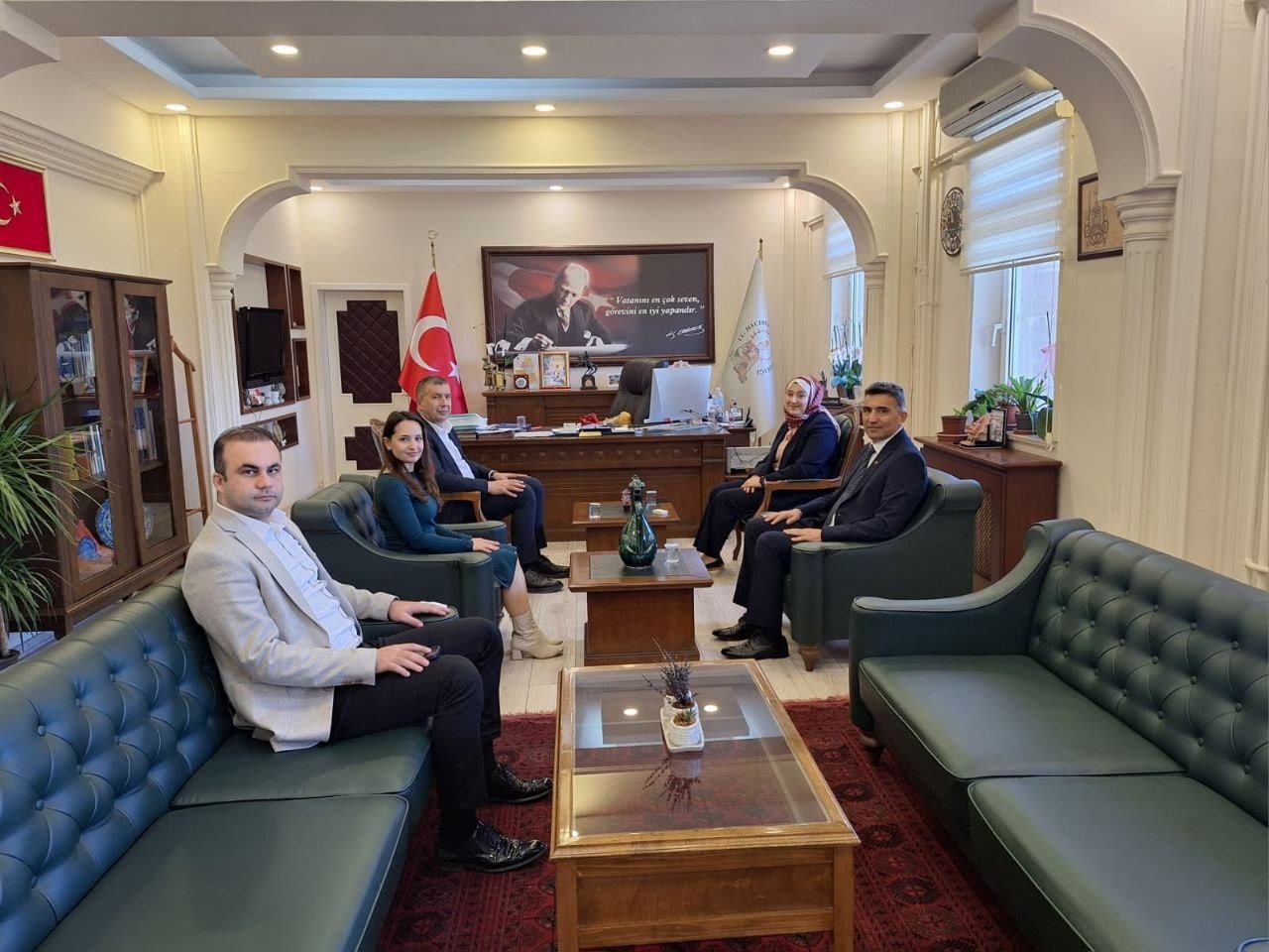 670349080 1372284501601036 3903548472831259664 N