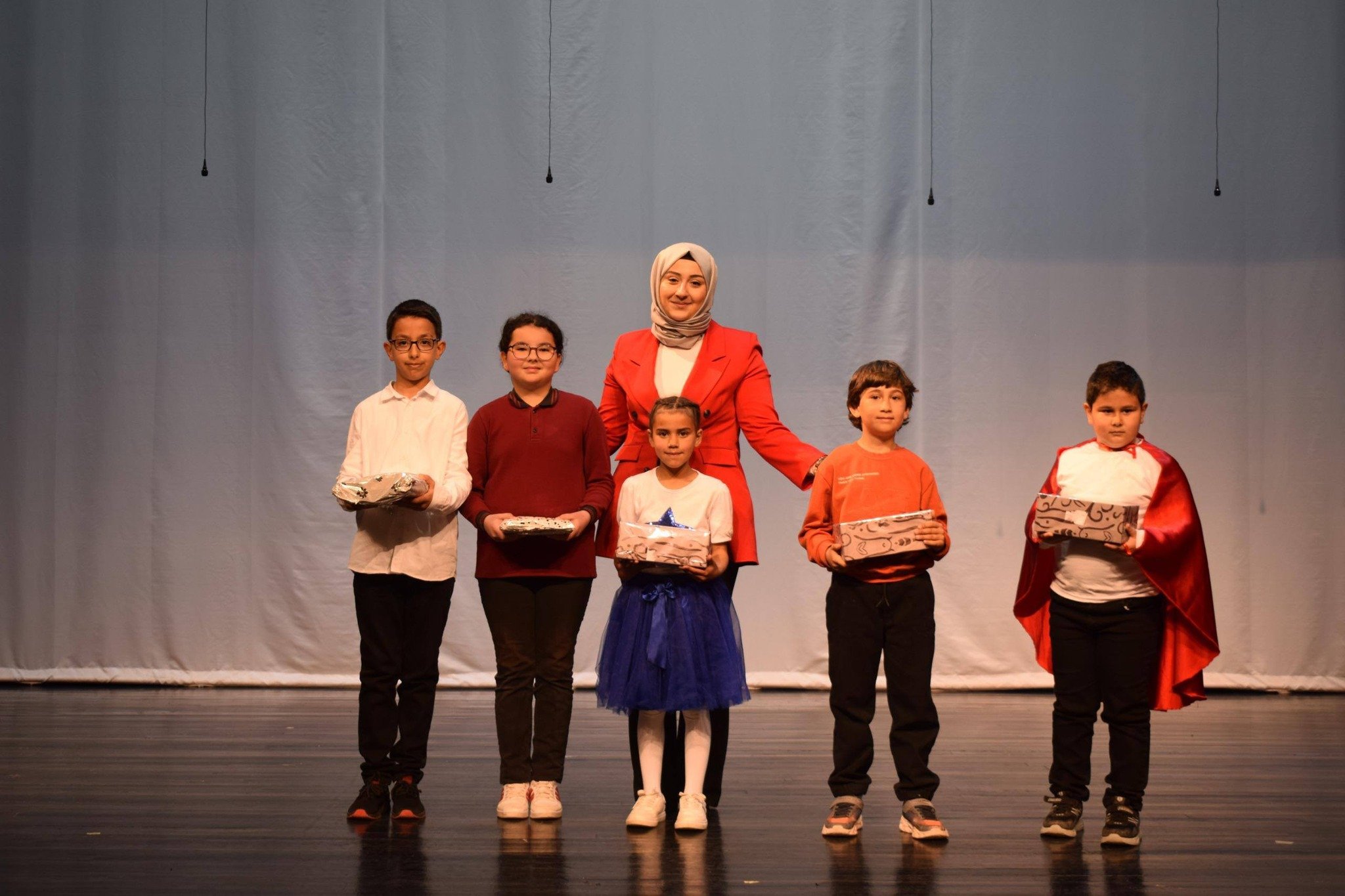 678937483 122137275309007294 7544437651005306994 N