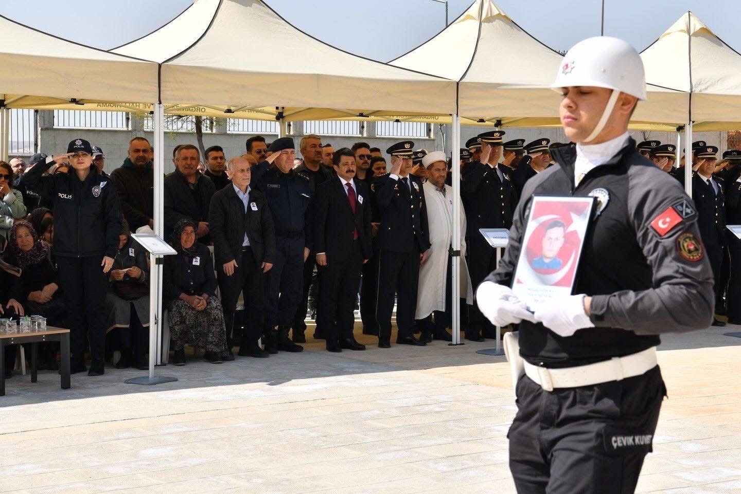 H Ggi X F D X Y A Aq Ijg