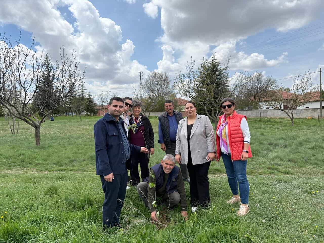 Hacıbektaş’ta “Bir Dikili Ağacınız Olsun” Projesiyle 80 Fidan Toprakla Buluştu