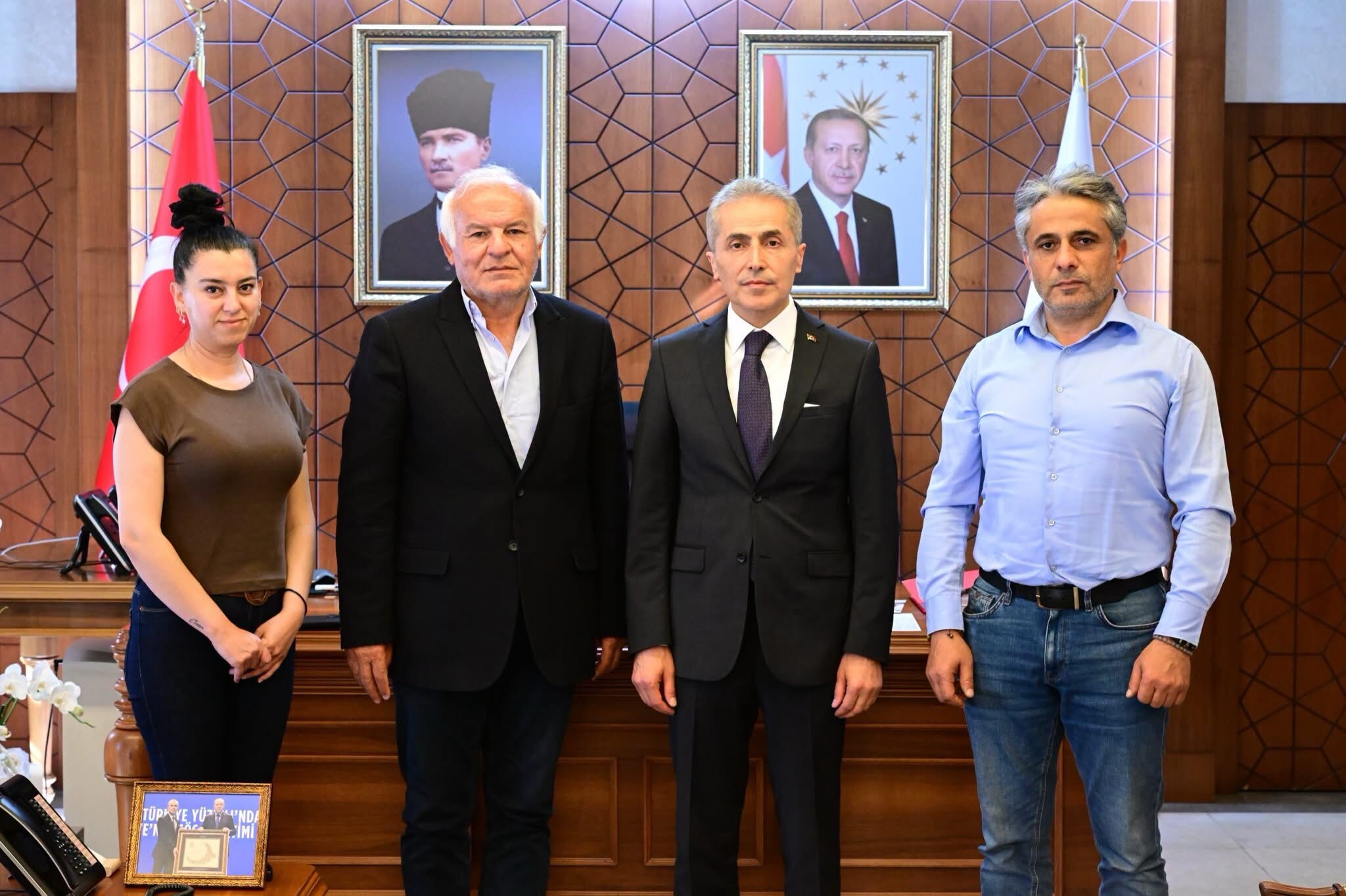 Hacıbektaş Veli Kültür Derneği Heyetinden Vali Hüseyin Kök’e Ziyaret