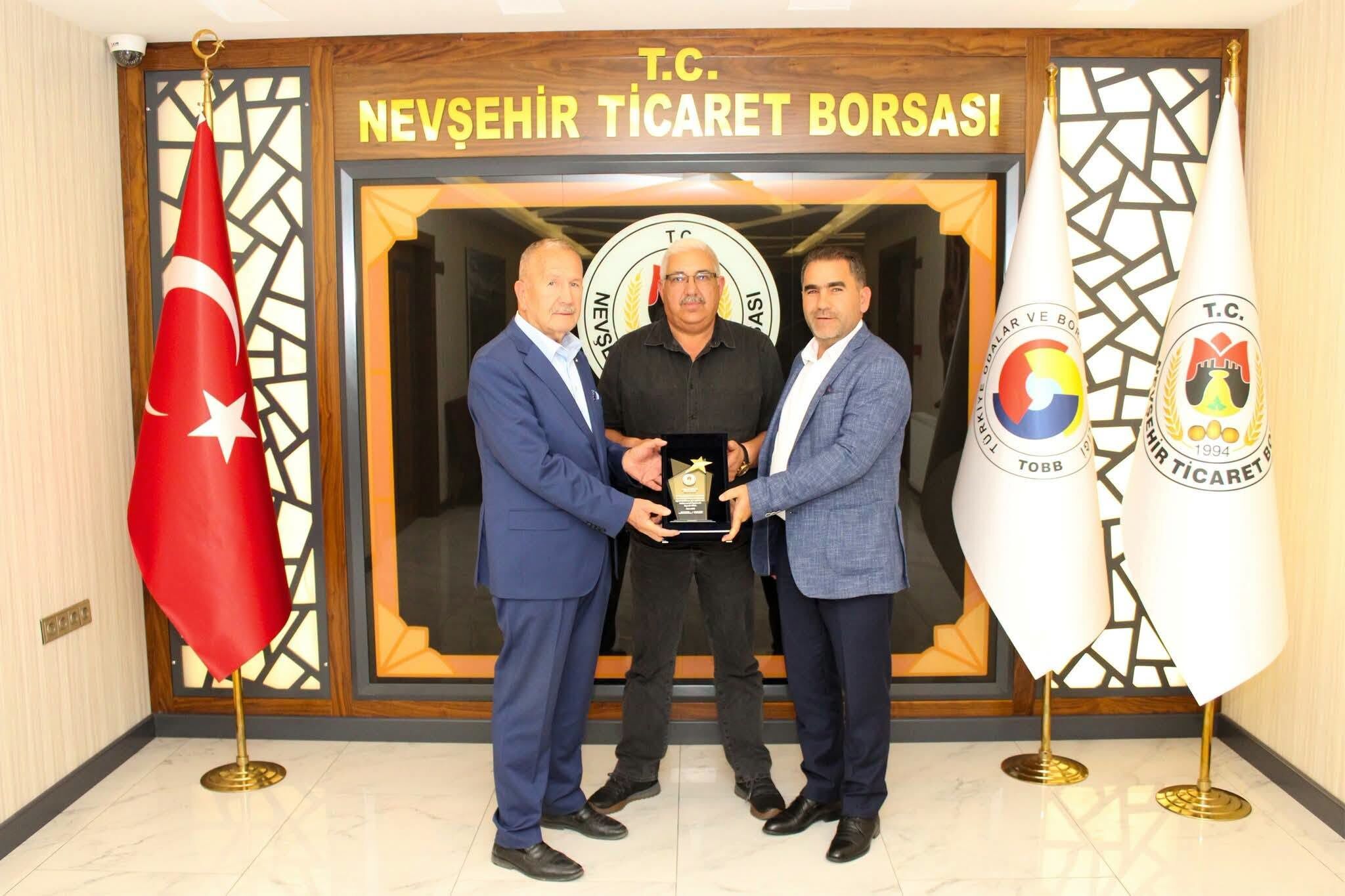 Nevşehir Ticaret Borsası’nda Dört Yıllık Dönem Tamamlandı: Hacıbektaşlı İş İnsanı Ali Aslan’a Plaket