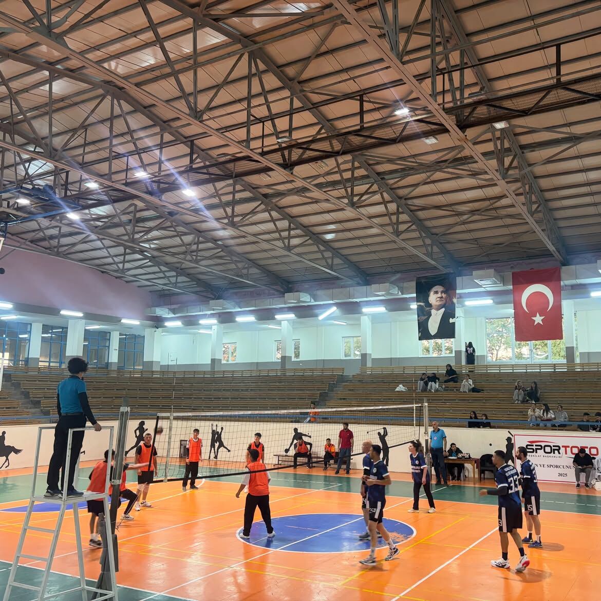 🏐 Amatör Spor Haftası Kurumlar Arası Voleybol Turnuvamız Başladı! 🏆Amatör Spor Haftası Kapsamı (5)